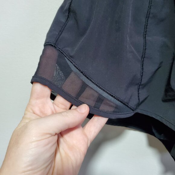 LULULEMON Hotty Hot Shorts 2 II Swift Mesh Lined Running Gym Black Womens 8 x 2" - Picture 5 of 16